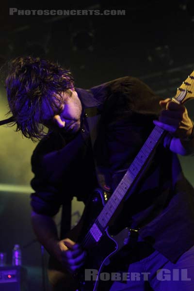 SUUNS - 2012-12-03 - PARIS - Point Ephemere - 